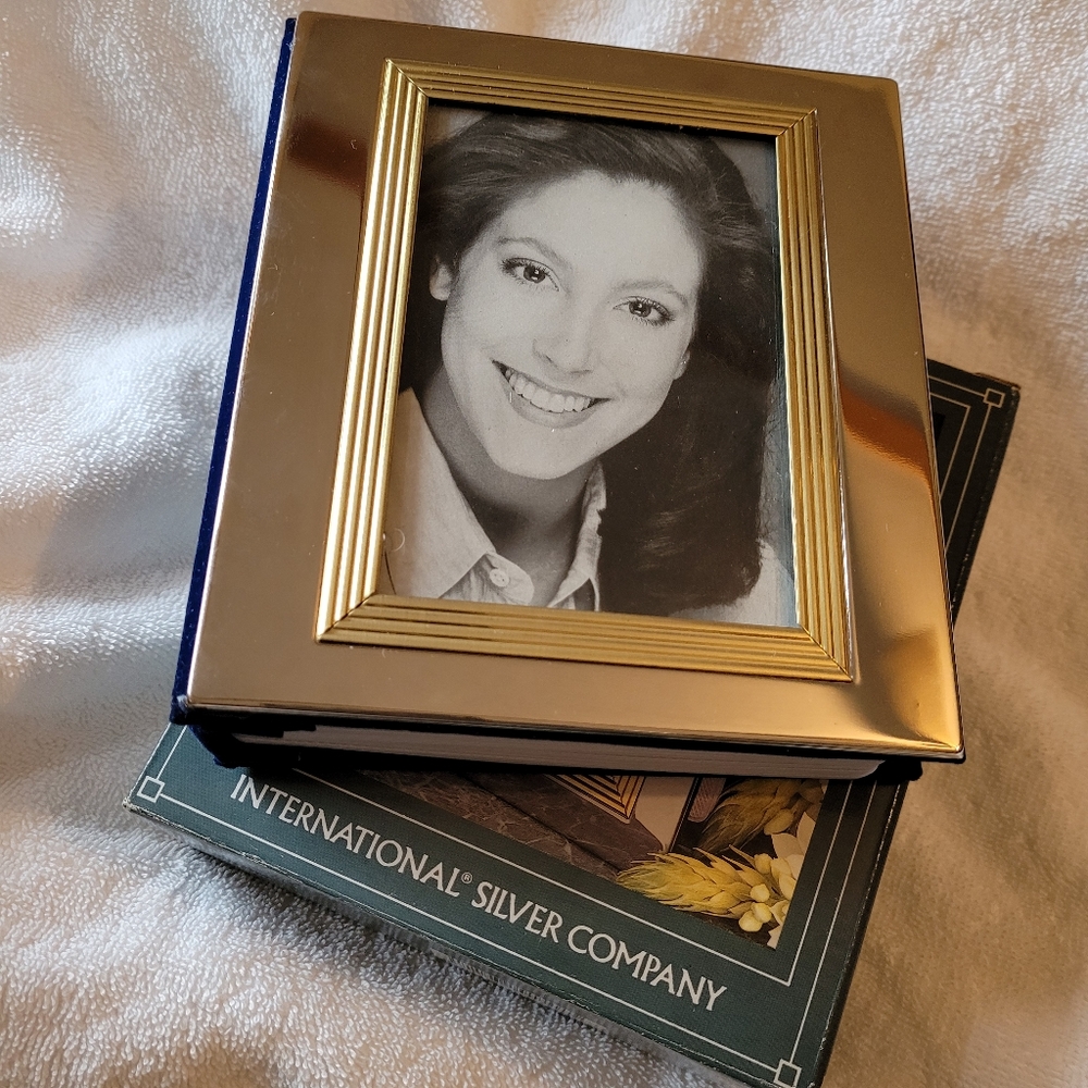 Silver & Gold two tone Velvet Photo Album Glass Fr - Picture 11 of 11